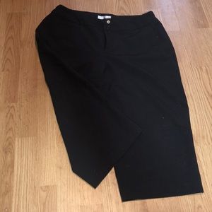 Black crop Christopher & Banks pants